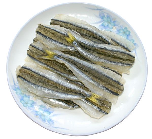 Dried salted smelt